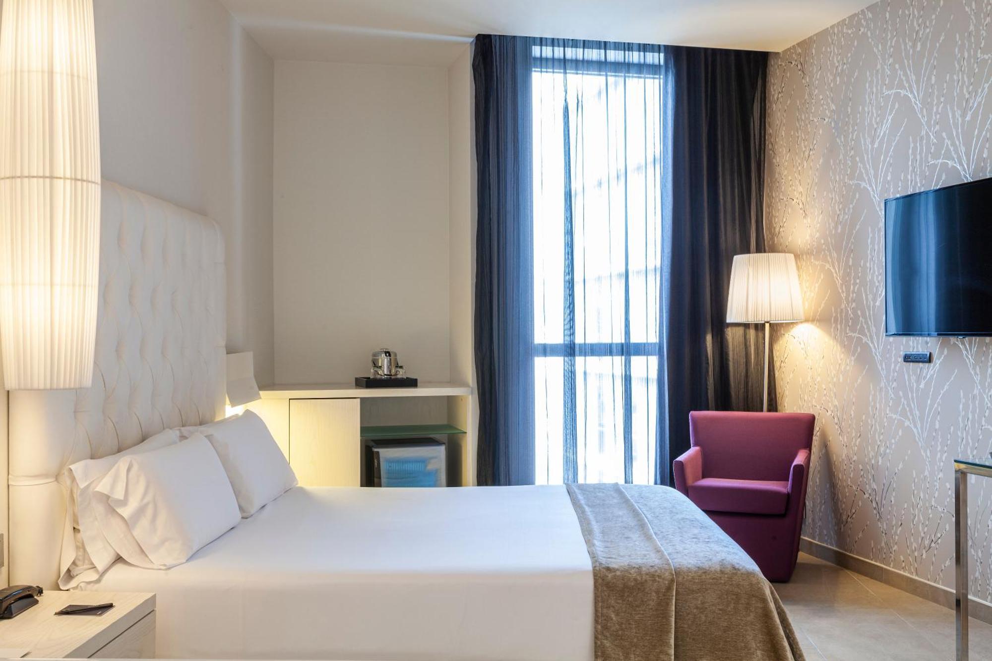Hotel Sb Plaza Europa Л'Успіталет-да-Любрагат Номер фото
